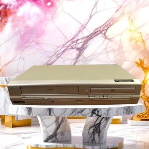 Funai SV2000 CSV205DT VCR DVD Recorder VHS DVD Combo Player No Remote Working